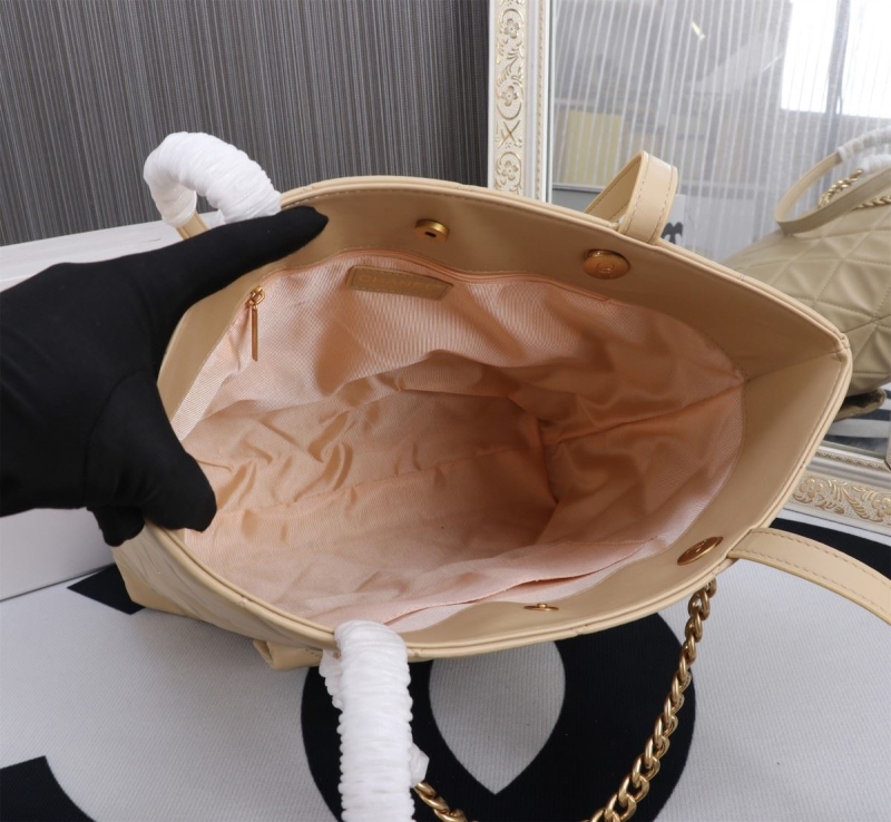 Ch**el shopping bags